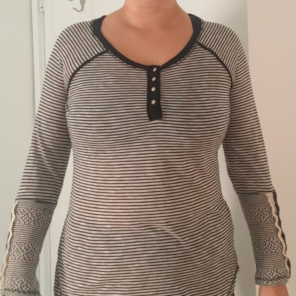 Striped Top - Picture 3 of 3